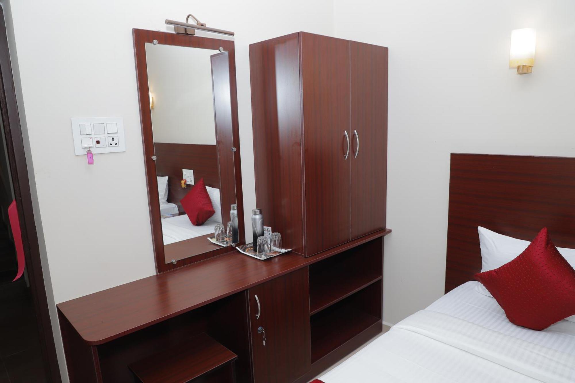 Ymca Program Centre Hotel Salem Ngoại thất bức ảnh